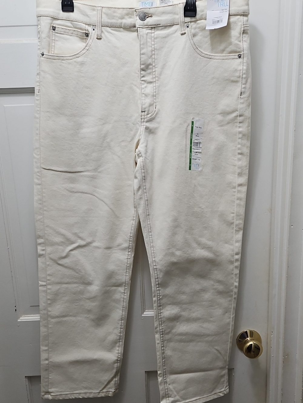 Time and Tru Women’s Ivory High Rise Straight Leg Jeans 27 Inch Inseam